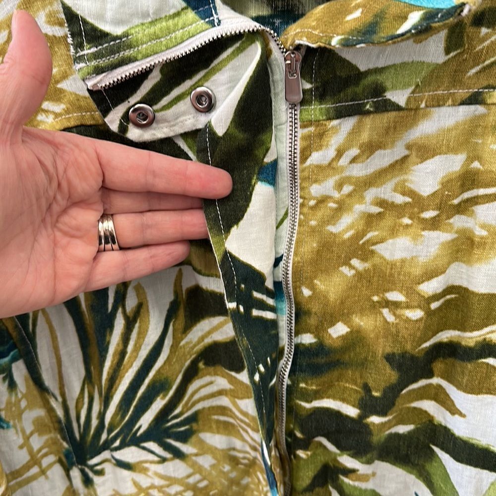 ⭐️Chico's Zip-Front Tropical-Print Linen Jacket - Picture 3 of 5